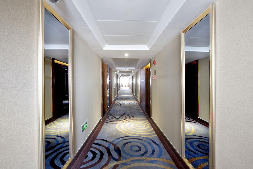 Friend Hotel Shanghai Extérieur photo